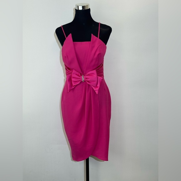 Chic Asymmetrical Pink Dress with Bow - Picture 1 of 4